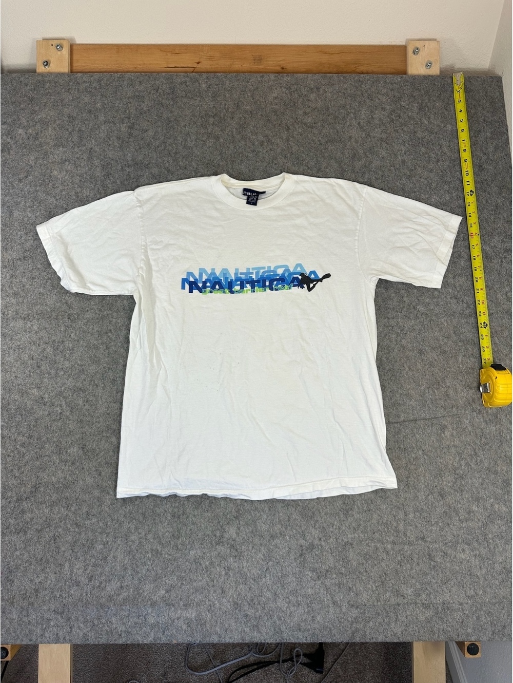 Vintage Nautica white graphic T-shirt mens size Medium